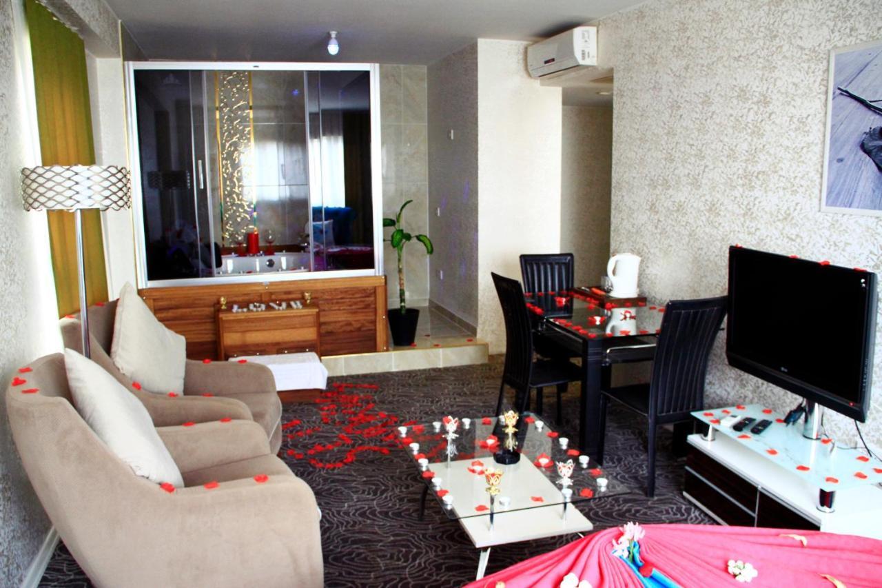 Hit Suites Beylikduezue บูยูกเชกเมเช ภายนอก รูปภาพ